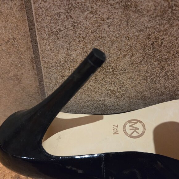 Michael Kors high heel shoes - Picture 3 of 14